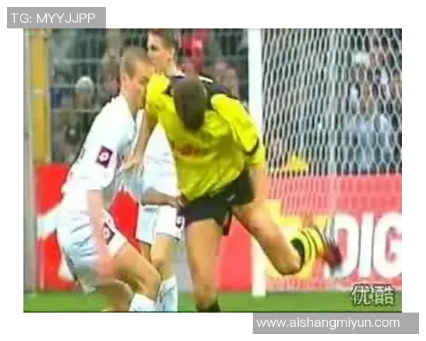 闲聊足球：从球场瞬间到球迷心声的精彩对话与分享